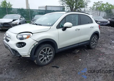 2016 Fiat 500X Trekking Plus из США, поврежденный, VIN ZFBCFYET2GP474503